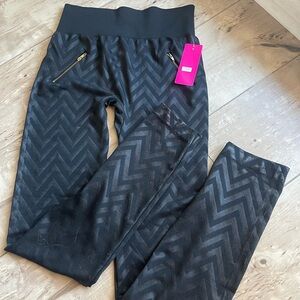 Black Chevron Patterned Leggings with Gold Zippers